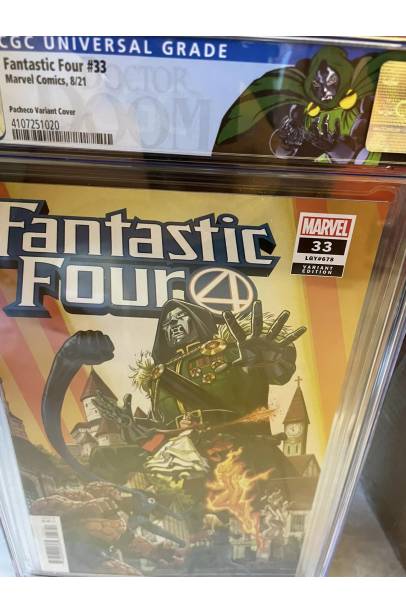 Fantastic Four #33  CGC 9.4 Pacheco Variant WITH CUSTOMISED DR DOOM LABEL 1 in 25 variant
